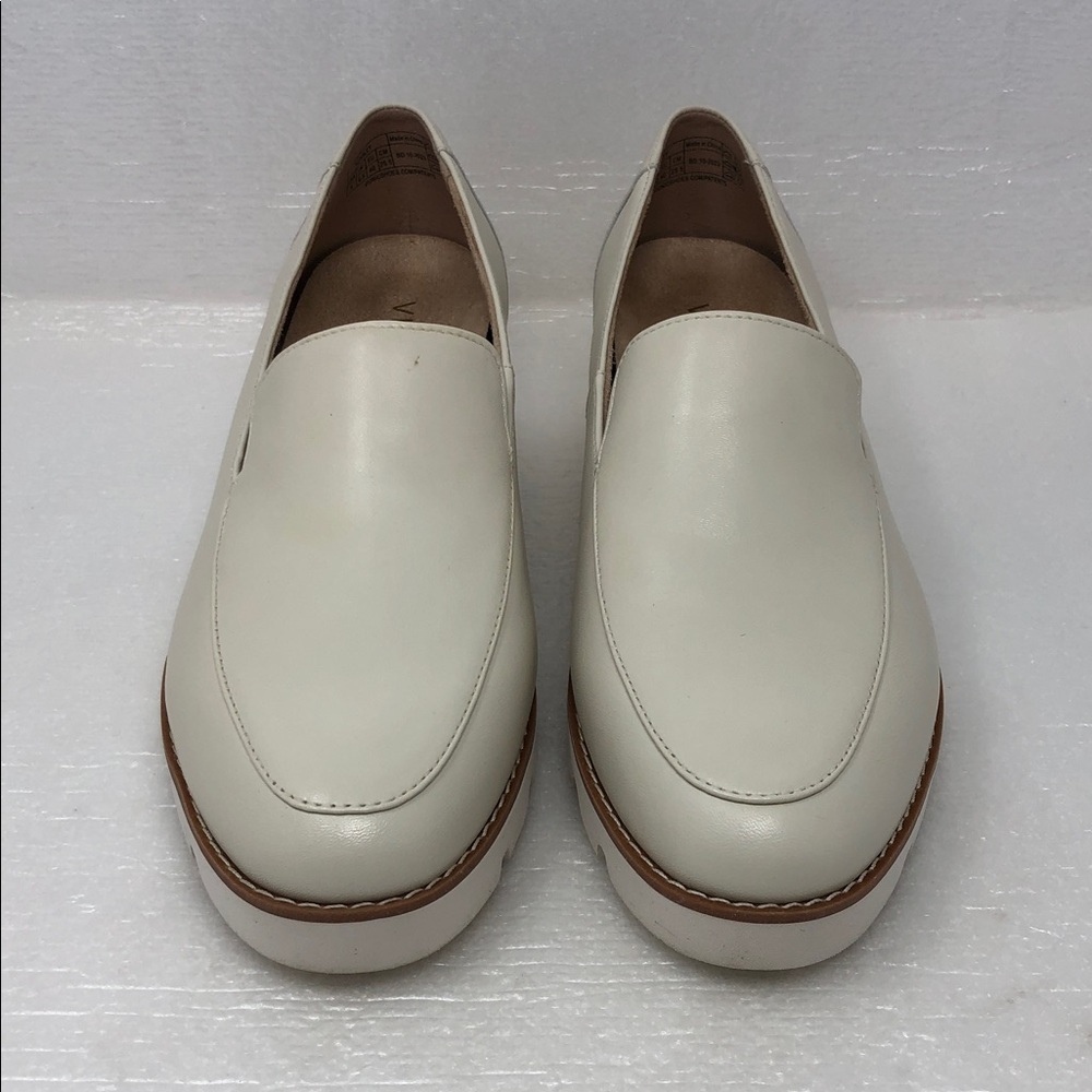 NEW Vionic Loafers Kensley Cream Leather Slip On Chunky Lug Soles Women’s Size 9 - Picture 8 of 16